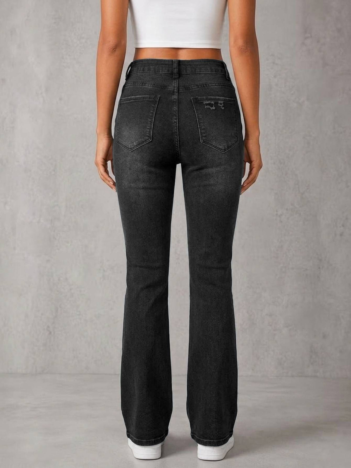 568537011